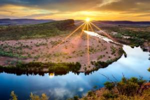 日本世界杯，超越足球，追求卓越世界杯评价日本